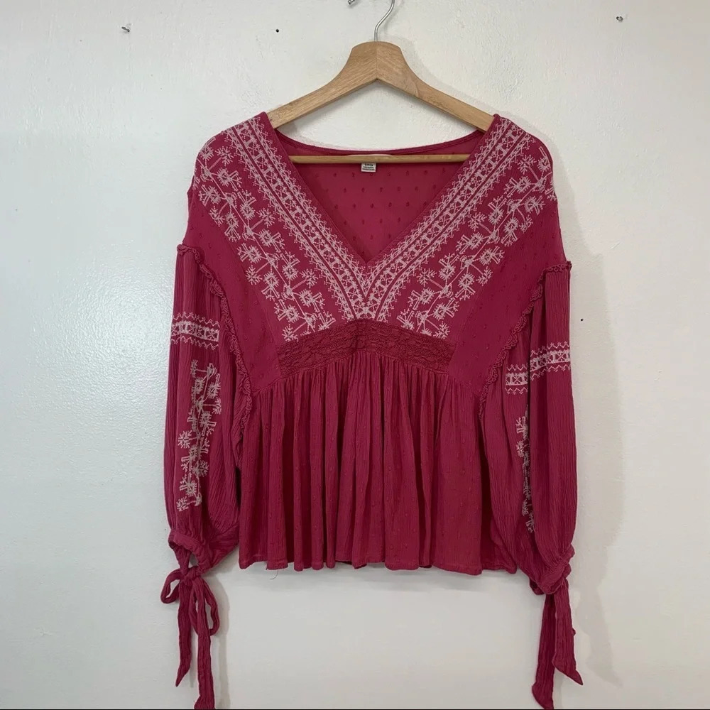 American Eagle Babydoll Top Small Pink‎ Embroidered Crop Flowy Boho Fairy Gauzy